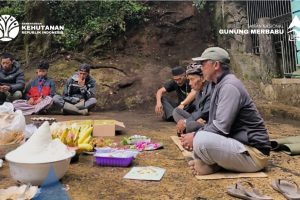 Merti Tuk Pakis dan Bersih Desa di Dusun Genting: Wujud Syukur, Pelestarian Alam, dan Budaya